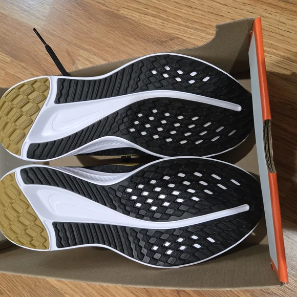 Nike Black and Gold Sneakers - Picture 4 of 4